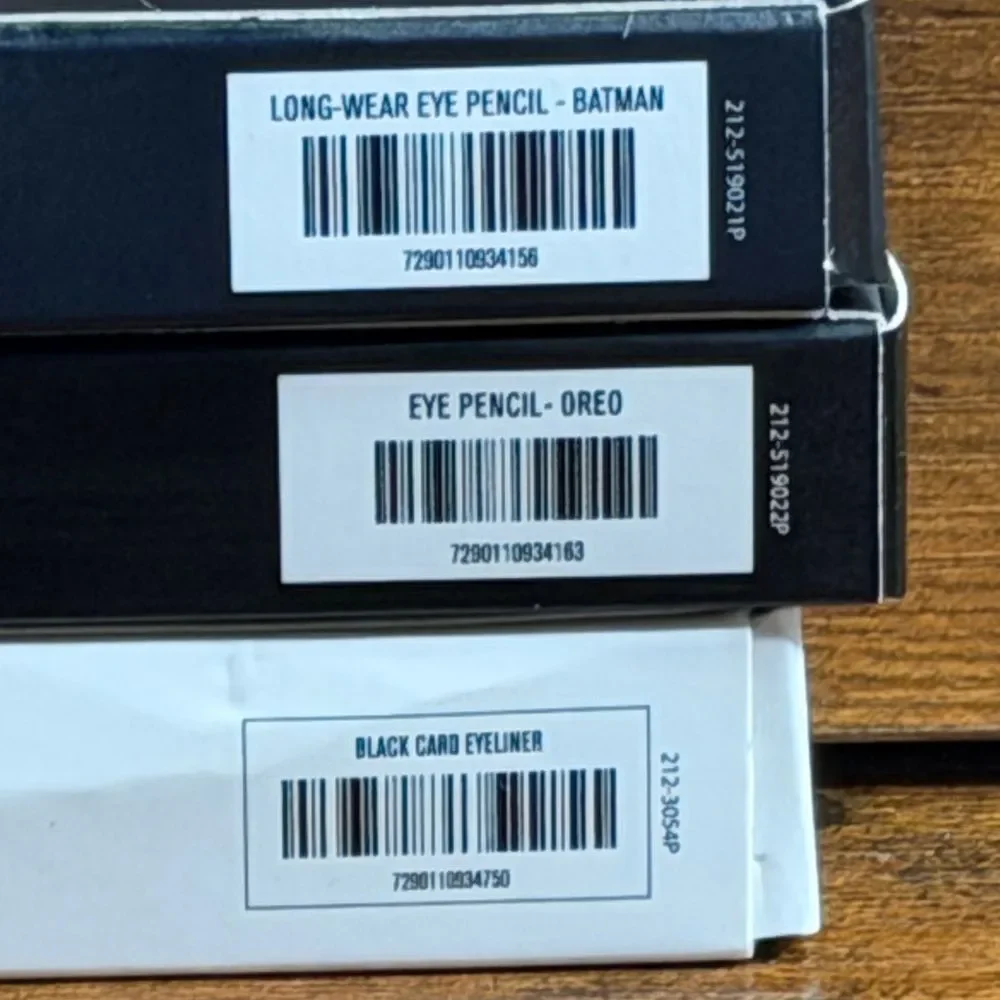 IL MAKIAGE Black Card Eye Pencil and Liner Set